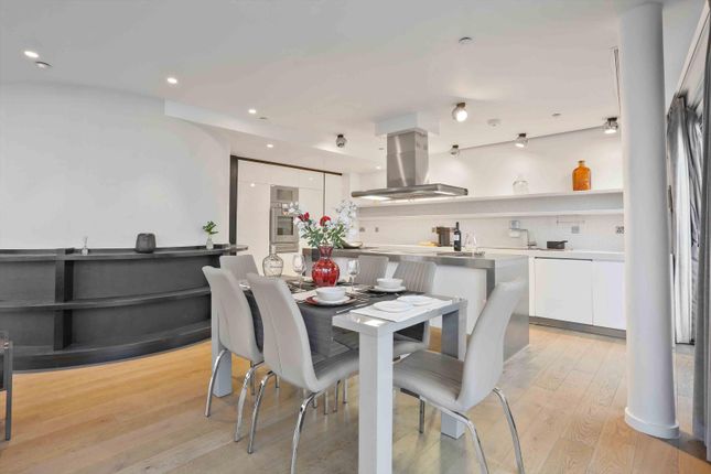 Flat to rent in W Residences, Wardour Street, Soho, London