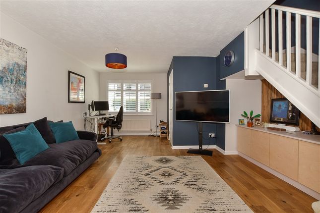 Wordsworth Place, Horsham photo 2