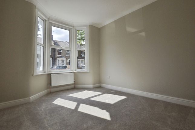 7, Sutton Court Road, London photo 4