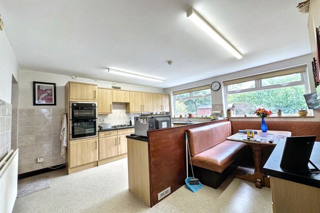 Queens Crescent, Wallsend photo 4