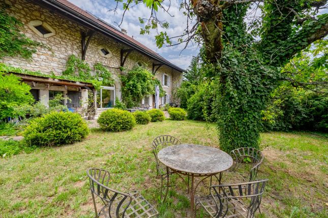 Villa for sale in Chevry, Evian / Lake Geneva, French Alps / Lakes