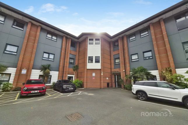 Flat 29, Astoria Heights 102-104, Farnham Road, Berkshire photo 2