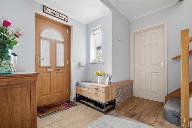 8, Princess Drive, Neath photo 3