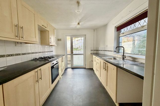 33 Lewis Street, Blackwood photo 3