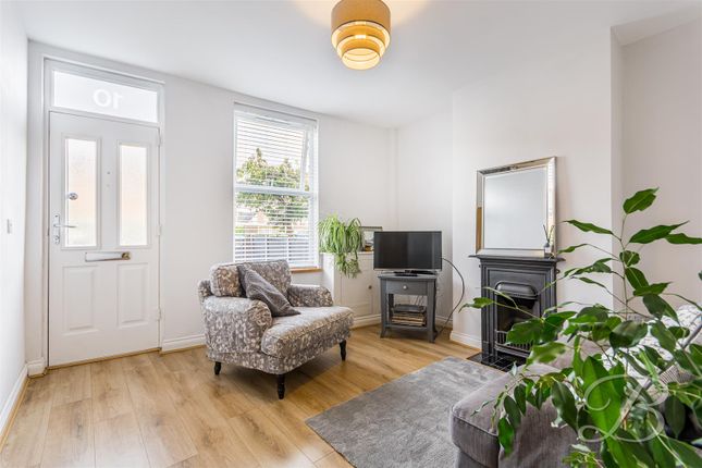 10, Mansfield Road, Mansfield photo 4