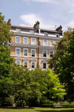 Flat for sale in Queen's Gate Gardens, South Kensington, London
