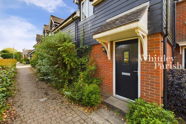 Cam01607G0-Pr0684-Still019