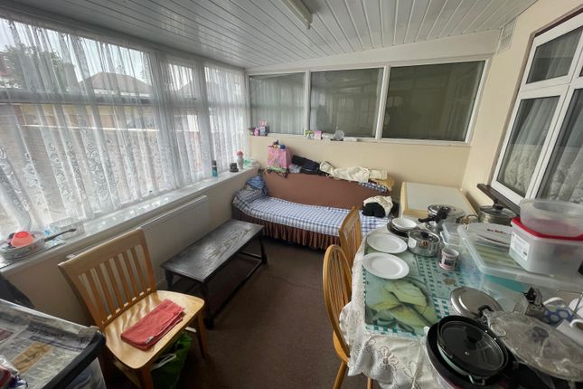 25 Lonsdale Road, Southall photo 4