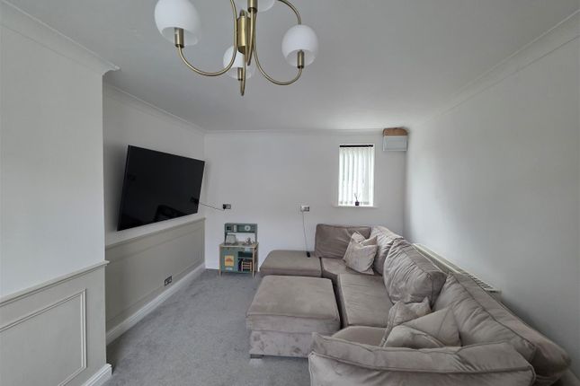 Fifth Avenue, Doncaster photo 3