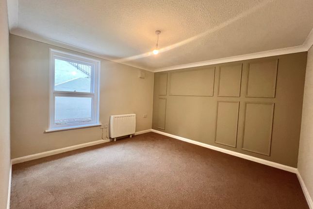 Flat to rent in Weirfield Road, Larkbeare Road, Exeter