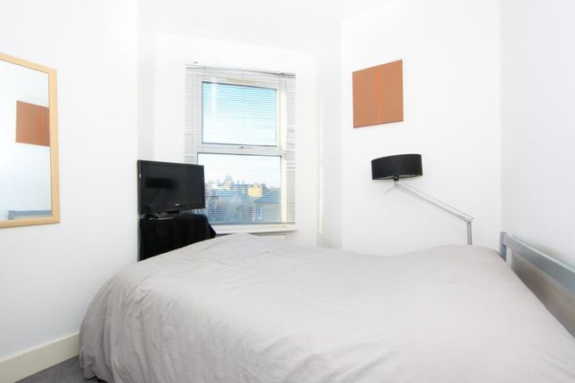 Flat to rent in Bedford Road, London