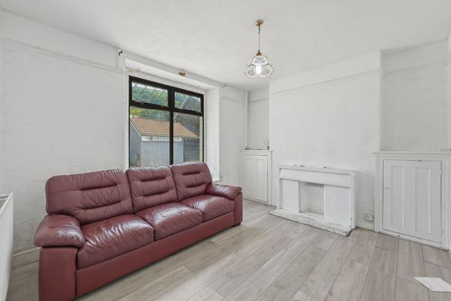 36 School Street, New Tredegar photo 4