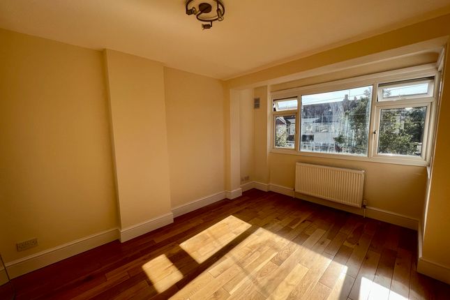 40 Cavendish Road, New Malden photo 5