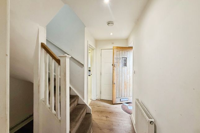 2B, Uxbridge Road, Berkshire photo 5