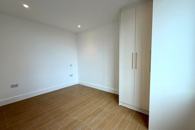Durnsford Road, Wimbledon photo 2