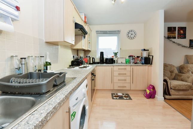 Flat for sale in White Horse Way, Devizes