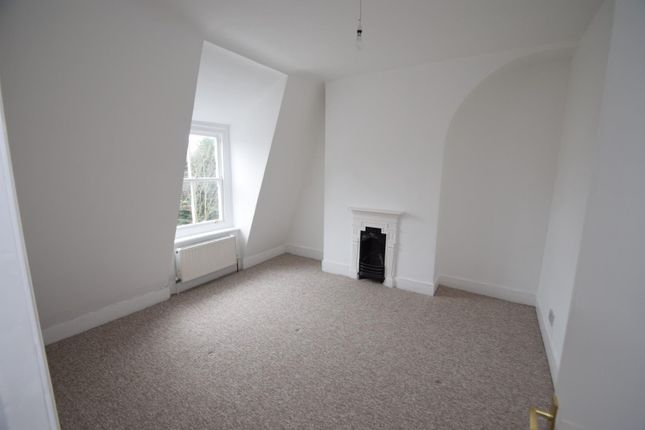 Flat to rent in Seaside Road, Eastbourne