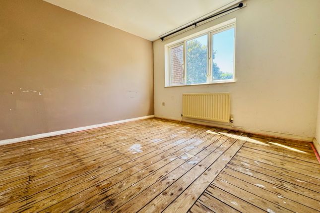 68, Willonholt, PETERBOROUGH photo 5