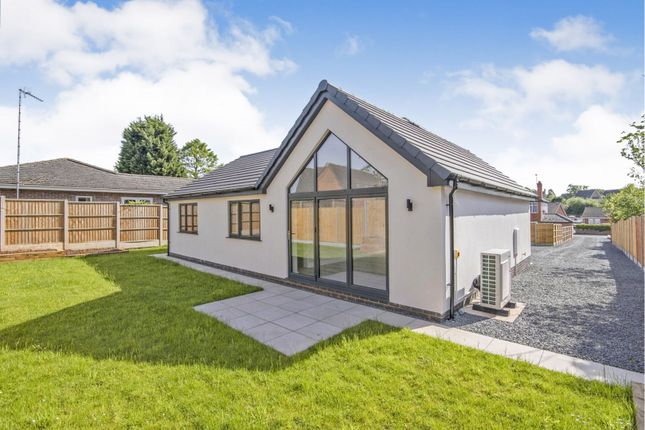 Thumbnail Detached bungalow for sale in Station Road, Fernhill Heath, Worcester
