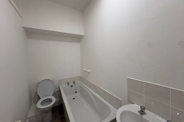 5, Austin Grove, Blackpool photo 3