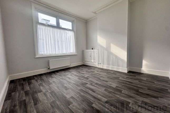 28 Hill Street, Blackpool photo 2