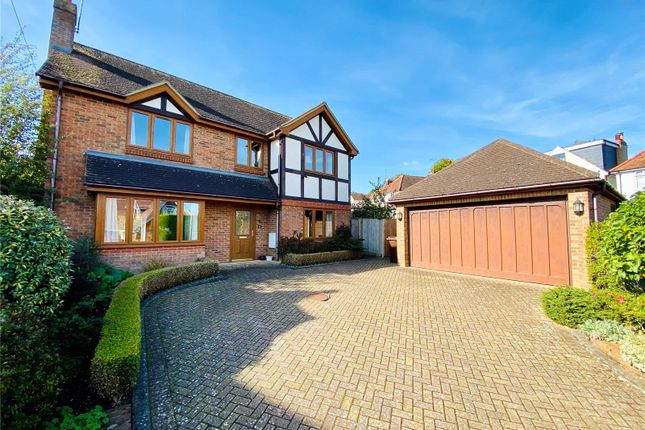 Thumbnail Detached house for sale in Moormead Close, Hitchin, Hertfordshire