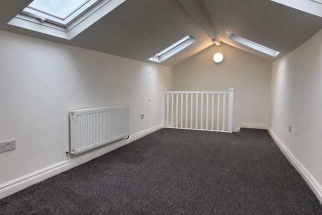 21 Olive Lane, Darwen photo 3