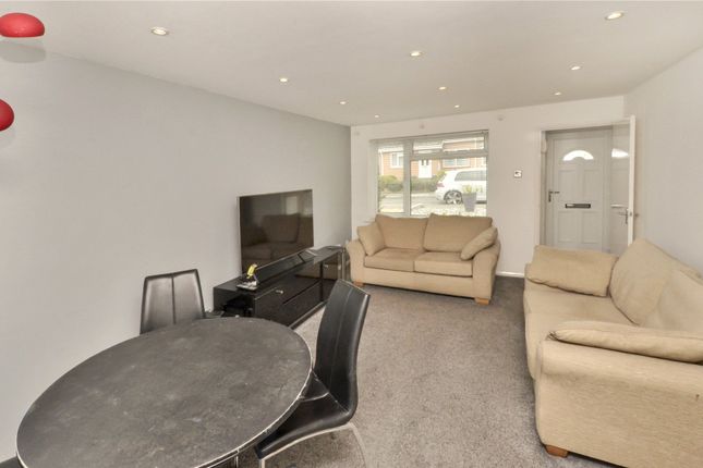 6, Merino Way, Ferndown photo 2