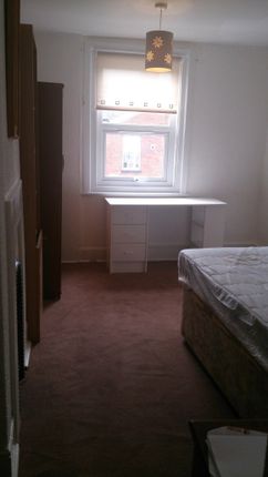Terraced house to rent in Saint Anne's Road, Exeter, Devon