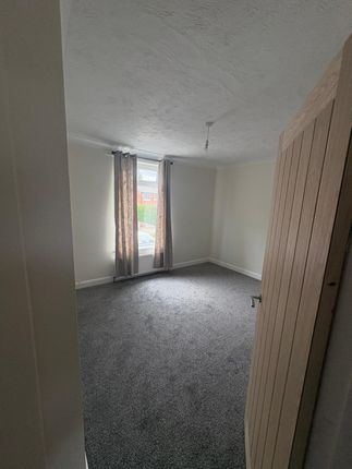 13, Main Street, Rotherham photo 4
