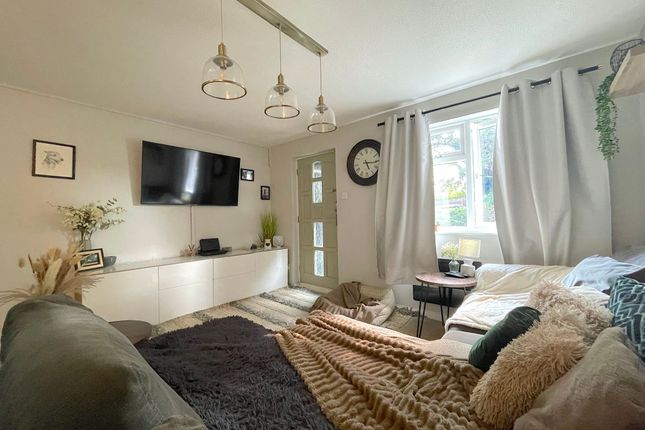 215 Hazebrouck Road, Faversham photo 2