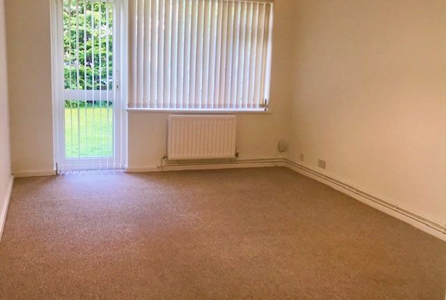 Thumbnail Flat to rent in 31 The Avenue, Worcester Park