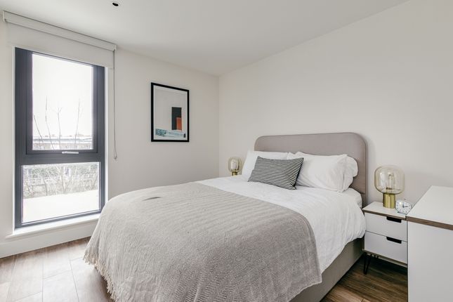 Flat to rent in Copperas Street, London