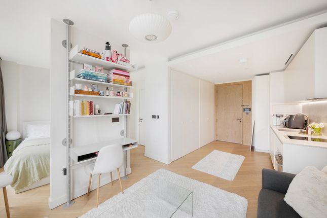 Flat 625, 101, Wood Lane, London photo 3