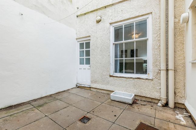 Flat for sale in Royal York Crescent, Clifton, Bristol