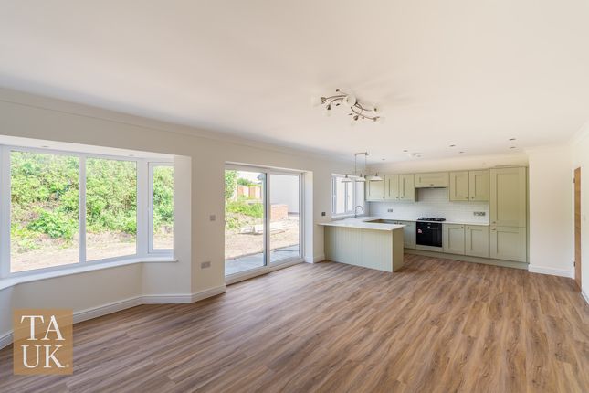 28a, Raby Park Road, Neston photo 2