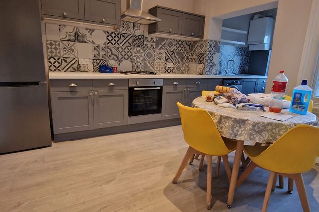 Open Plan Living Room And Kitchen