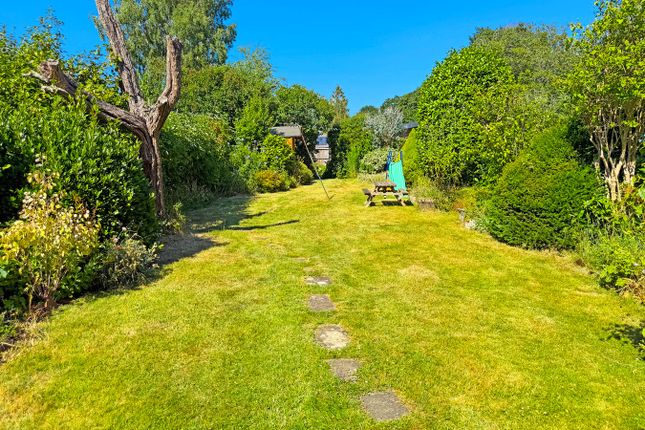 102, Plantation Road, Amersham photo 2