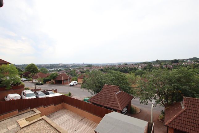 219, Farm Hill, Exeter photo 4