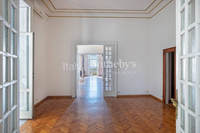Apartment for sale in Via Chiatamone, Napoli, Campania