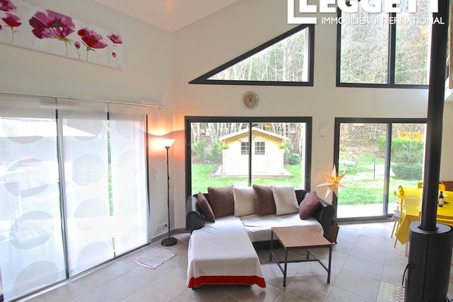 Villa for sale in Le Bourg D'oisans, Isère, Auvergne-Rhône-Alpes