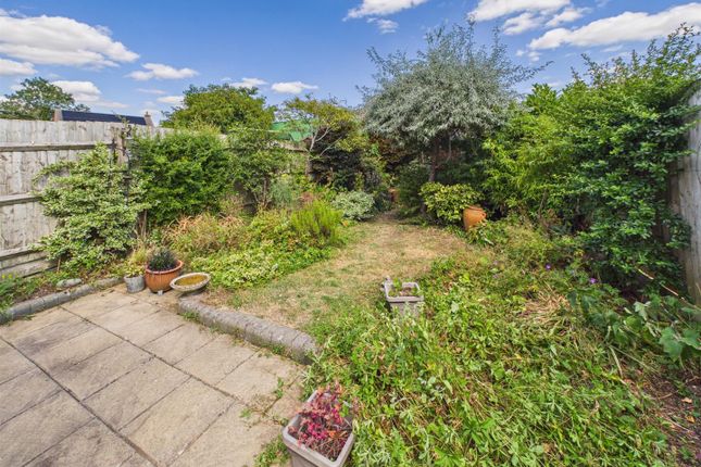 12, Haslemere Court, Gloucester photo 4