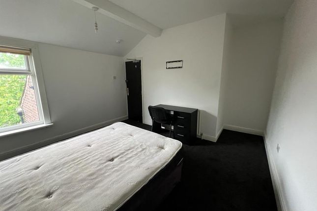 Room 1, 9, Croft Street, Salford photo 4