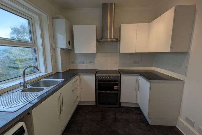 Flat D, 50, Earls Avenue, Kent photo 2
