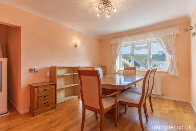 107, Dean Court Road, Rottingdean, Brighton photo 4