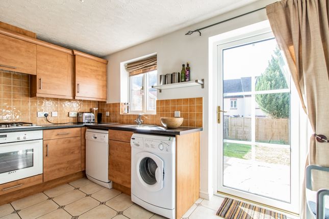 Terraced house to rent in Ribston Close, Banbury