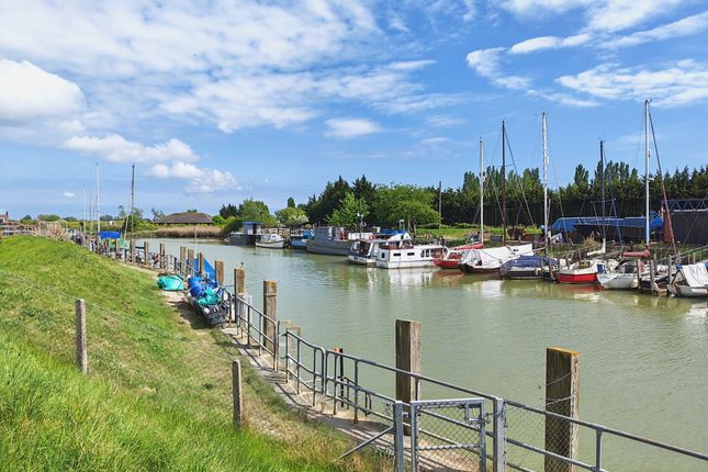 Flat 13, The Boathouse Rock Channel Quay, Rye photo 2