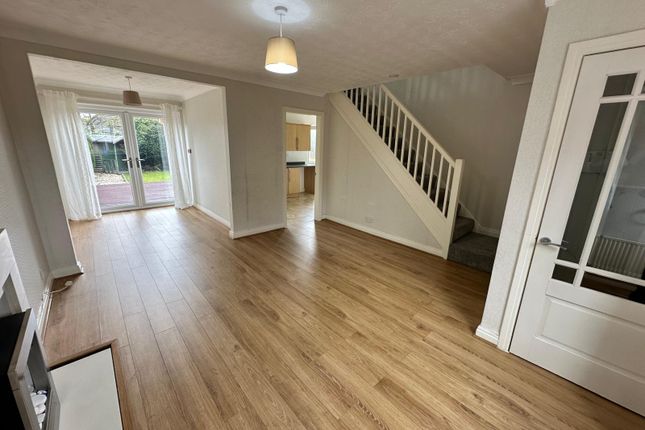 6, Rowberrow Close, Preston photo 2