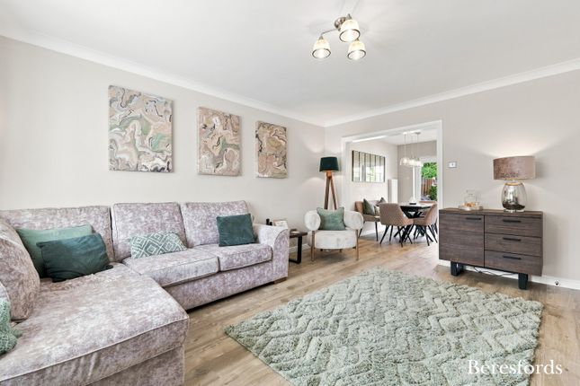 25, Quilters Drive, Essex photo 4