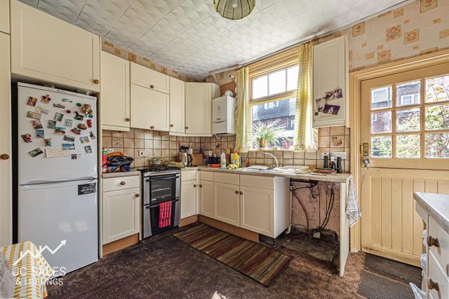 23, Neill Road, Sheffield photo 4